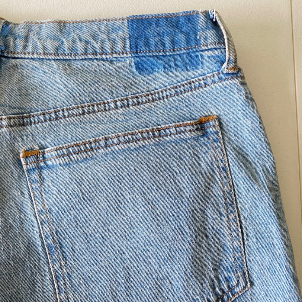 Abercrombie & Fitch The 90s Relaxed Jean High Rise Light Wash Blue 32 14L - Picture 6 of 9